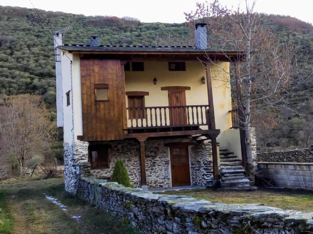 Casa Rural El Llao Y Los Fresnos - El Urogallo Murias de Paredes エクステリア 写真
